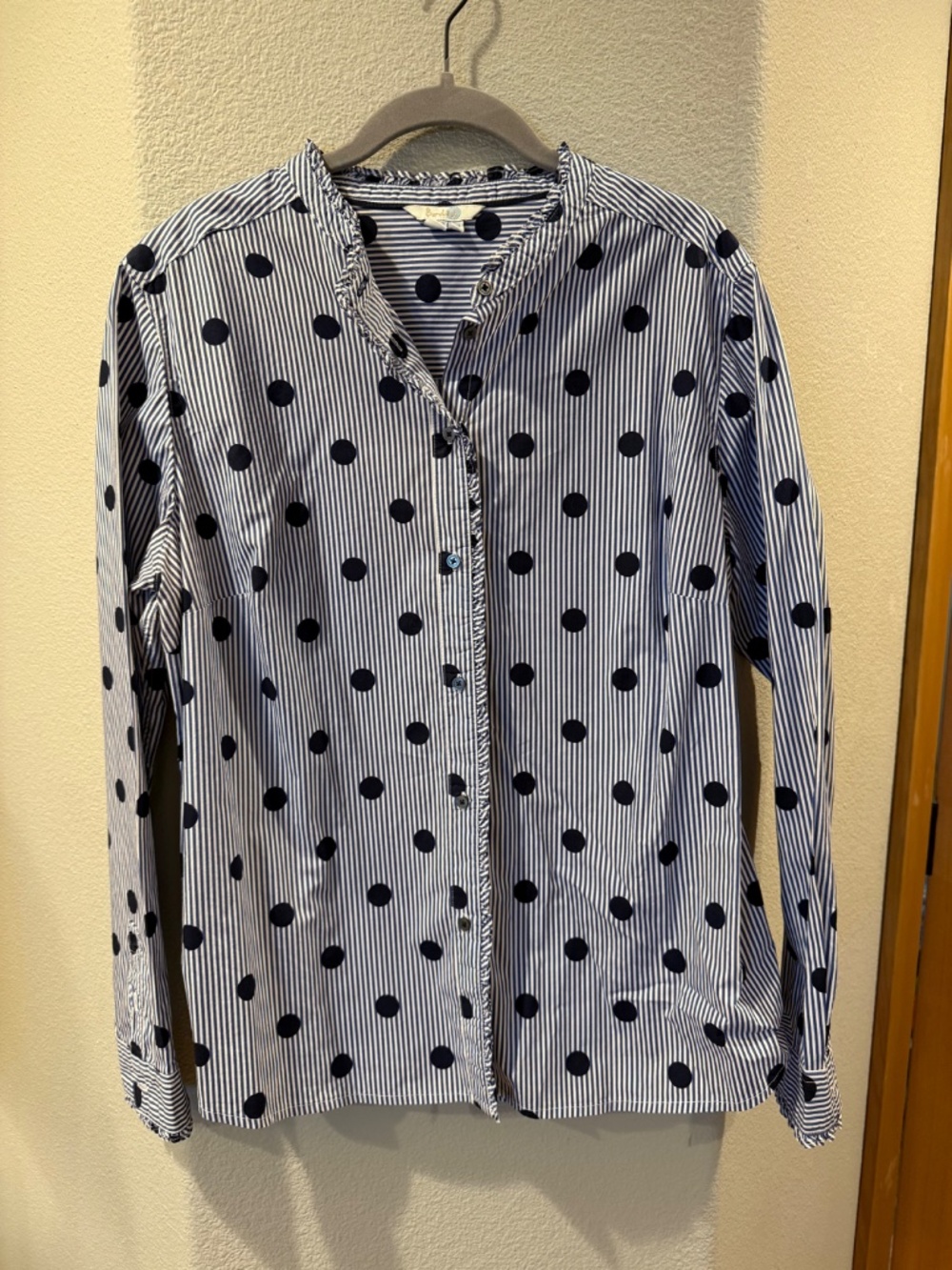 Boden Phoebe shirt navy spot stripe pattern and a frilled band collar Size 14